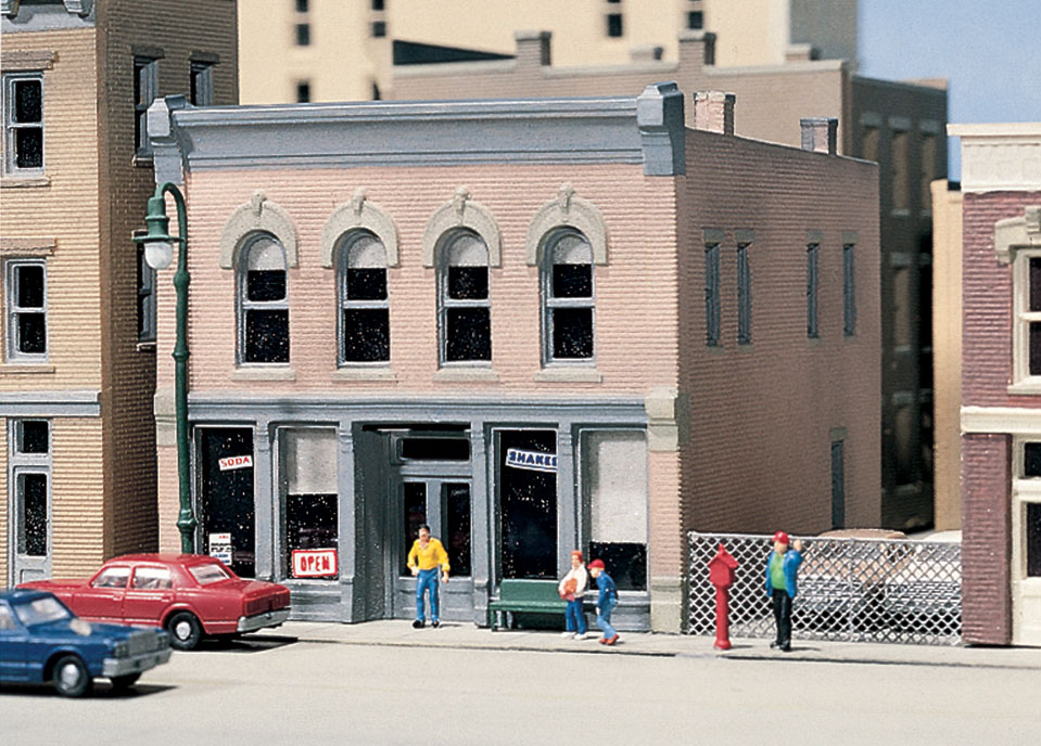 Char's Soda Shoppe - N Scale Kit - Vehicles, decals, figures and accessories sold separately