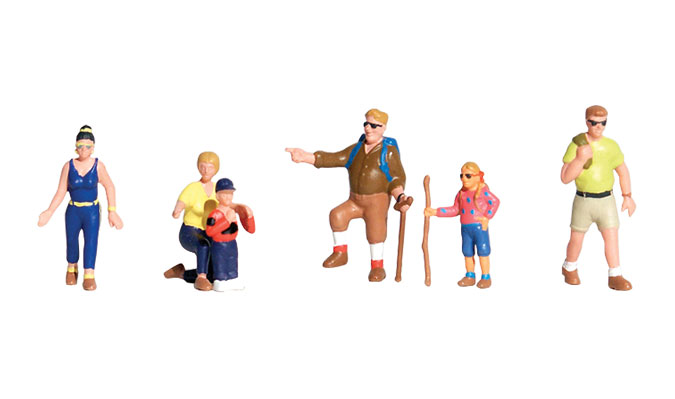 Active People - HO Scale - A man and a child hike with walking sticks