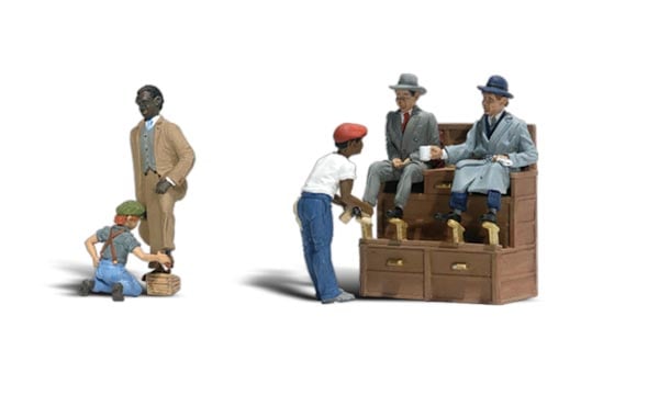 Shoe Shiners - HO Scale - A set of five figures and a small and large shoe shiner box