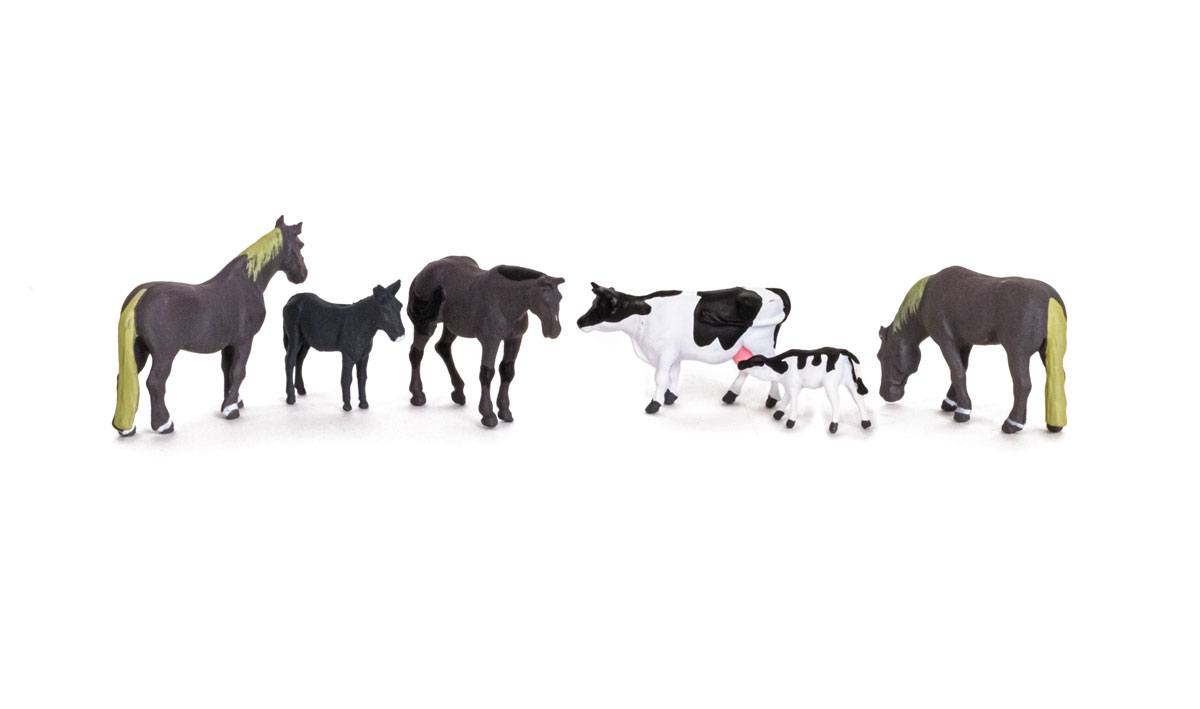 Farm Animals - HO Scale - A donkey, cow, calf, black horse and two workhorses