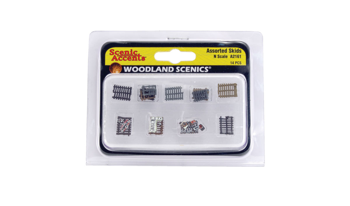 Assorted Skids - N scale - More than 10 wooden skids are included in this set