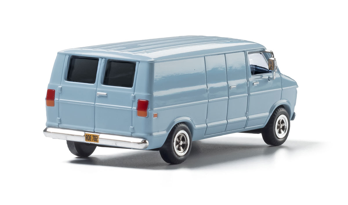 Passenger Van - HO Scale - Modern Era Vehicles replicate automobiles manufactured during the last few decades of the 20th century