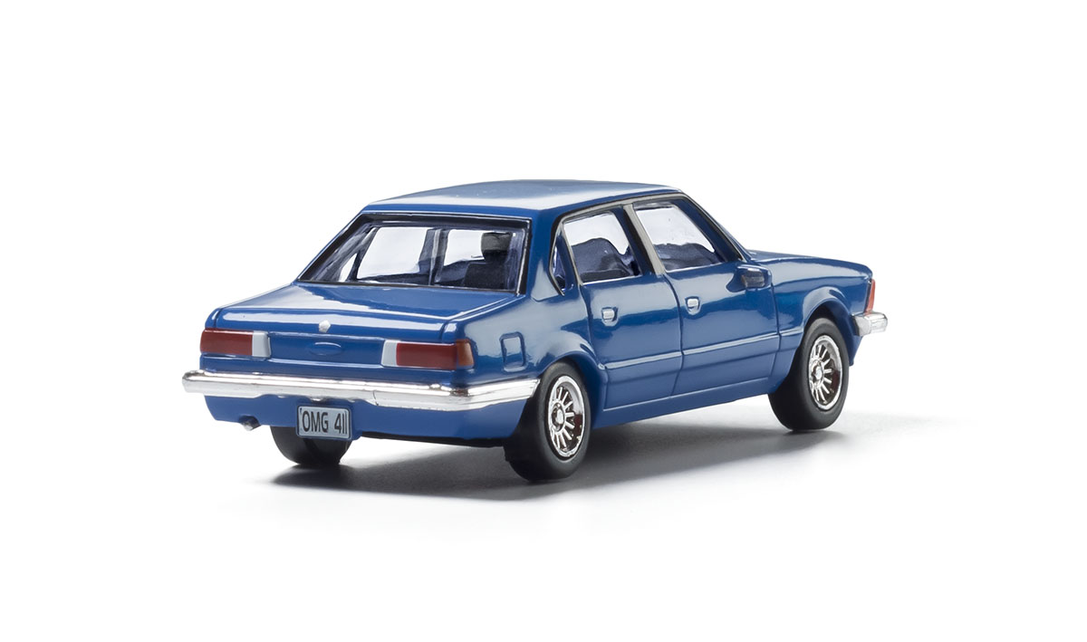 Blue Sedan - HO Scale - Modern Era Vehicles replicate automobiles manufactured during the last few decades of the 20th century