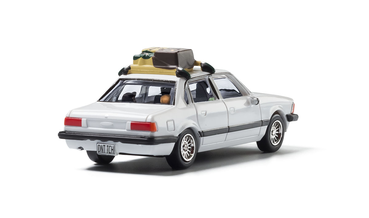 Family Vacation Sedan - HO Scale - Modern Era Vehicles replicate automobiles manufactured during the last few decades of the 20th century