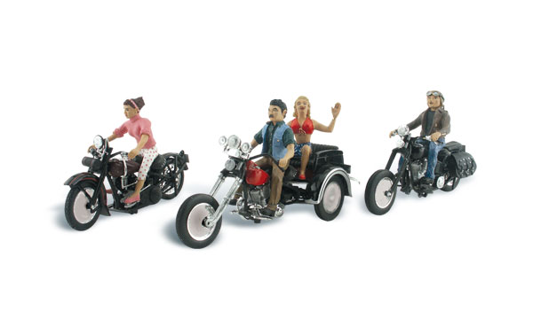 Born to Ride - HO Scale - These biker buds take a little earth, wind and tires on the open road