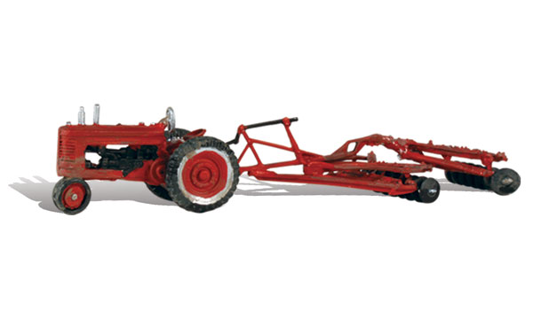 Tractor & Disc - HO Scale - Highly detailed, custom painted vintage tractor with double disc assembly