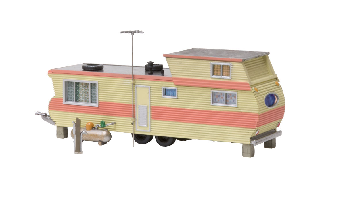 Double Decker Trailer - N Scale - Whether you're having lunch outside or watching late-night TV, the Double Decker Trailer is perfect for taking your layout to the next level