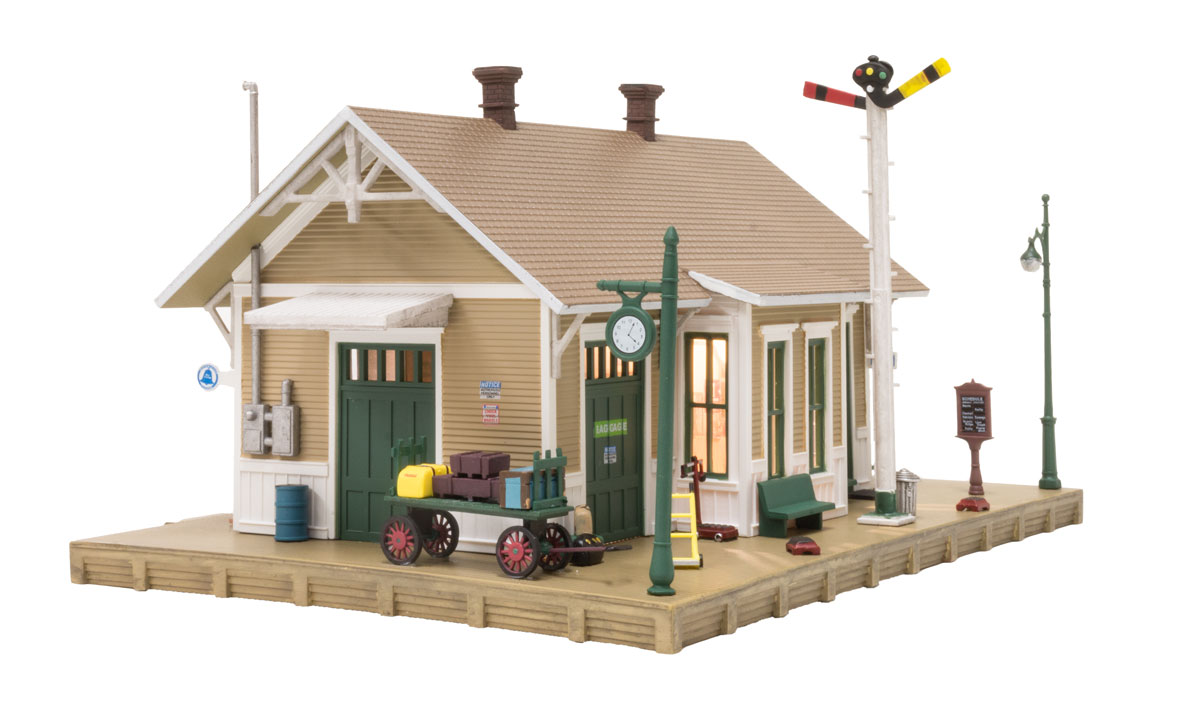 Dansbury Depot - HO Scale - This old Depot is the busiest place in town when the train arrives