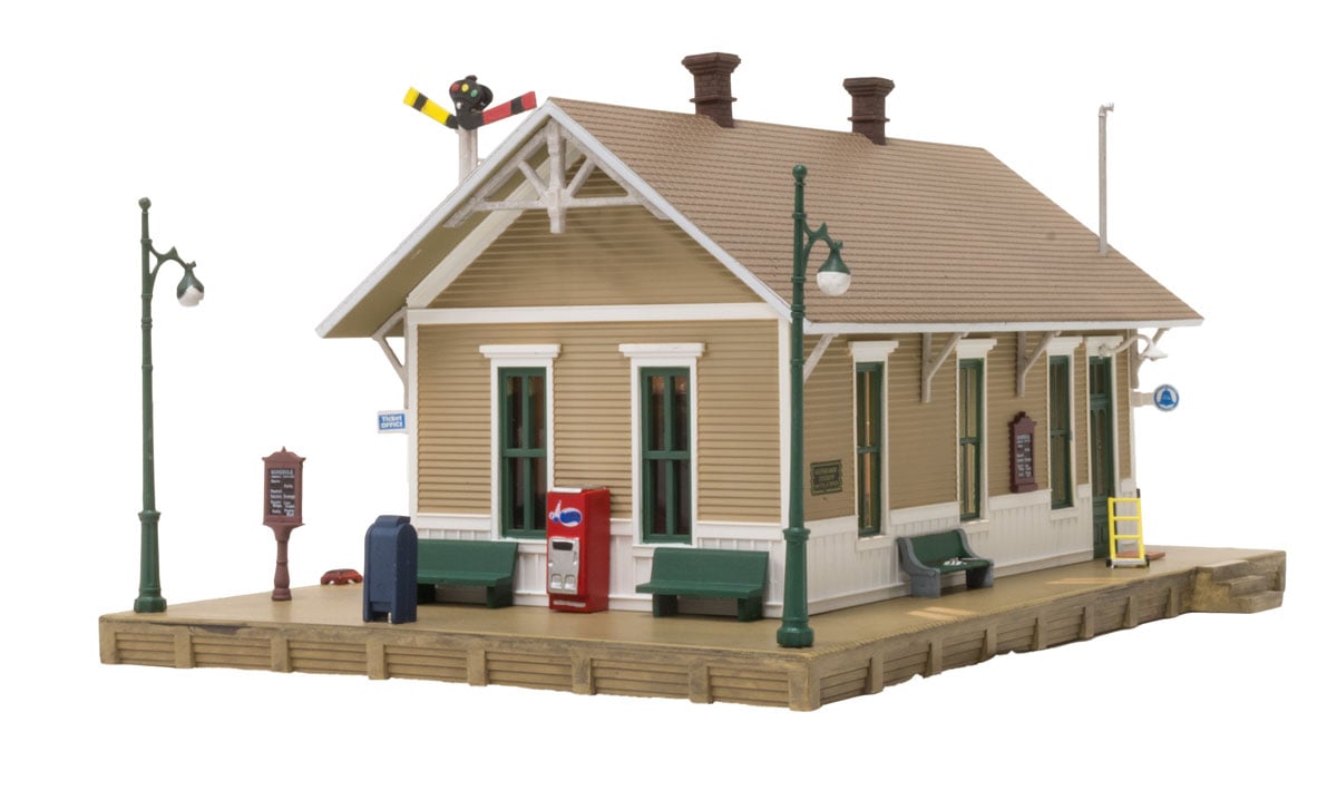 Dansbury Depot - HO Scale - This old Depot is the busiest place in town when the train arrives