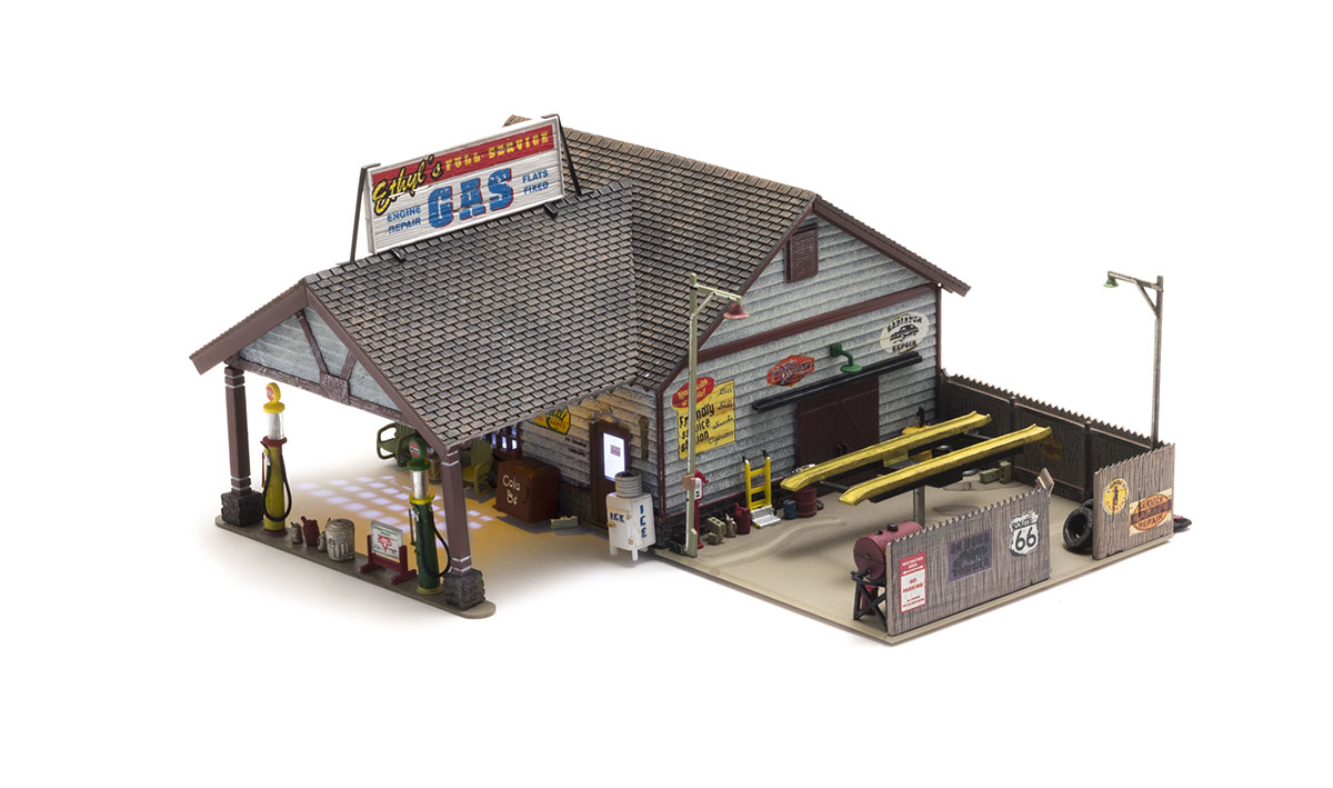 Ethyl's Gas & Service - HO Scale - Ethyl's Gas & Service is a vintage gas and service station that is loaded with charm and nostalgia