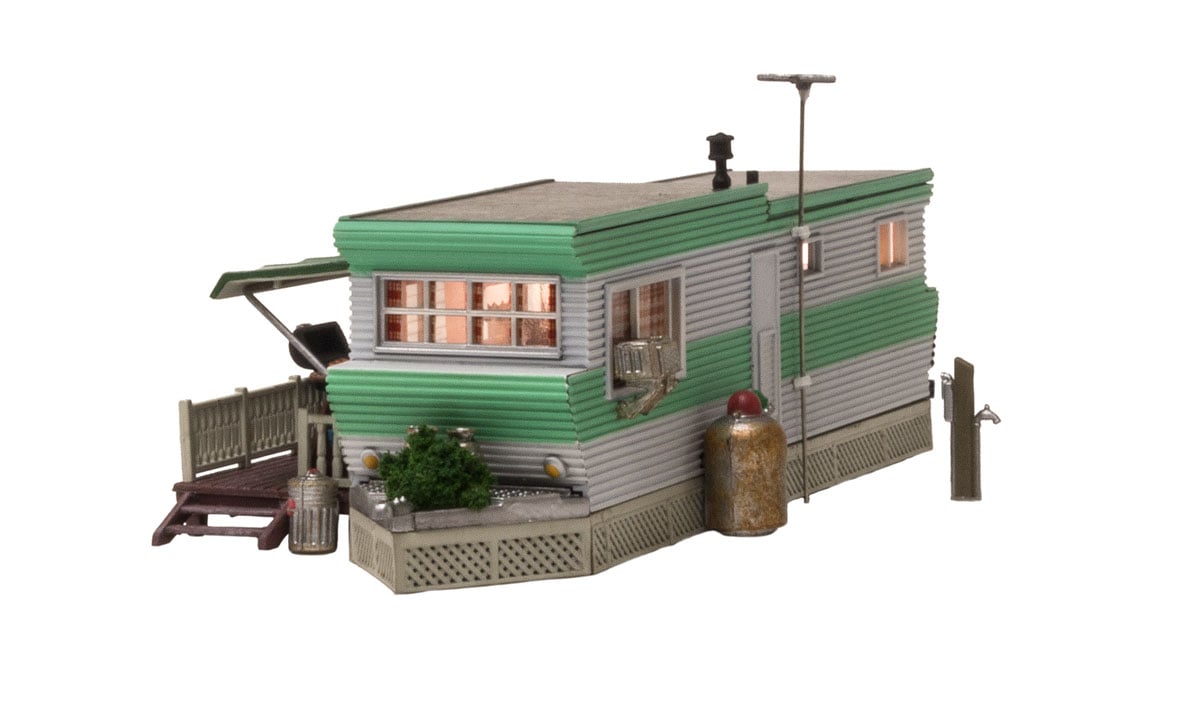 Grillin' & Chillin' Trailer - HO Scale - Just take a seat in one of the chairs on the deck and relax in the shade while the food cooks