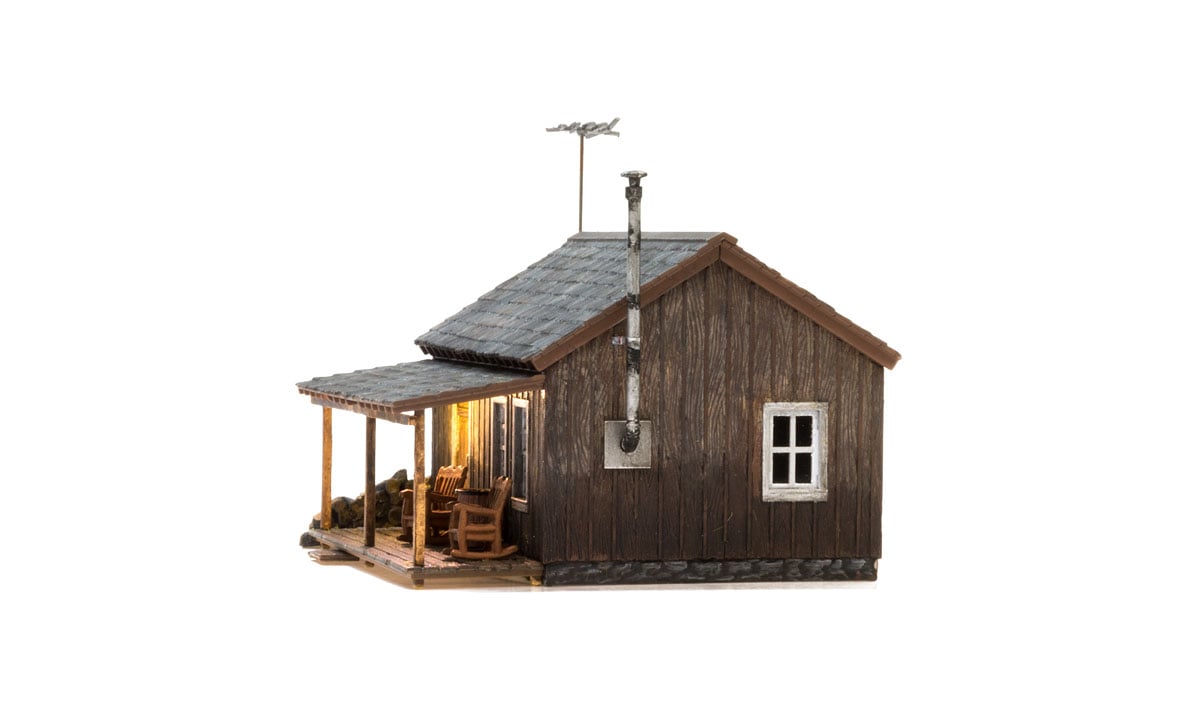 Rustic Cabin - HO Scale