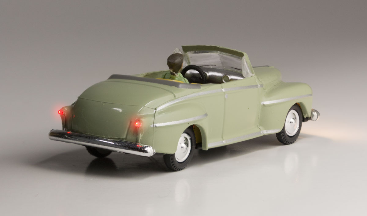 Cool Convertible - HO Scale - Rag-top down and summer in mind, this convertible is ready for a Sunday drive