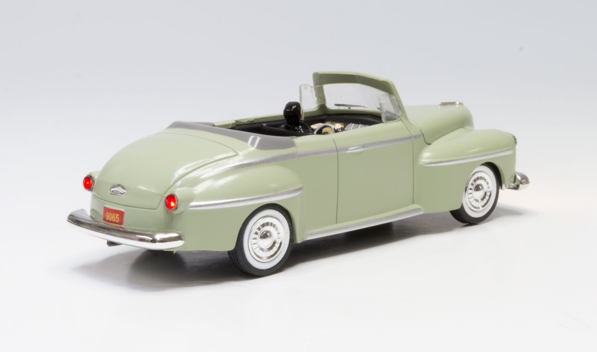 Cool Convertible - O Scale - Rag-top down and summer in mind, this convertible is ready for a Sunday drive