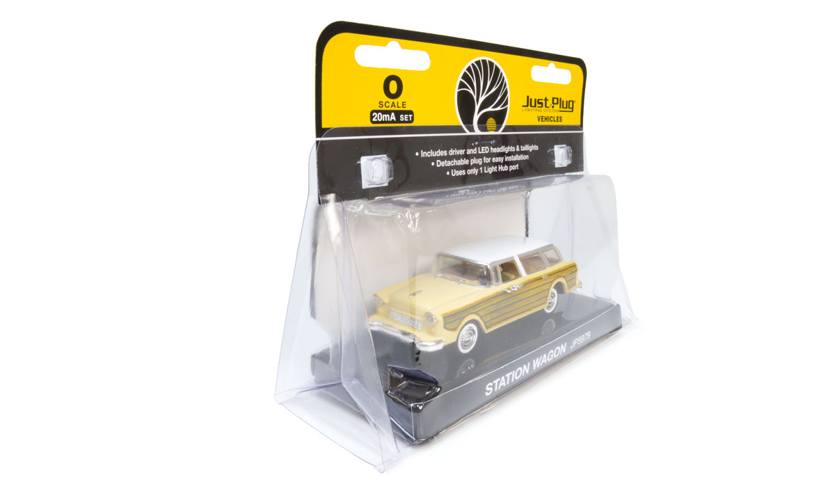 Station Wagon - O Scale - The perfect family vehicle, with enough room to store your luggage and still have circulation in your legs all the way to grandmas
